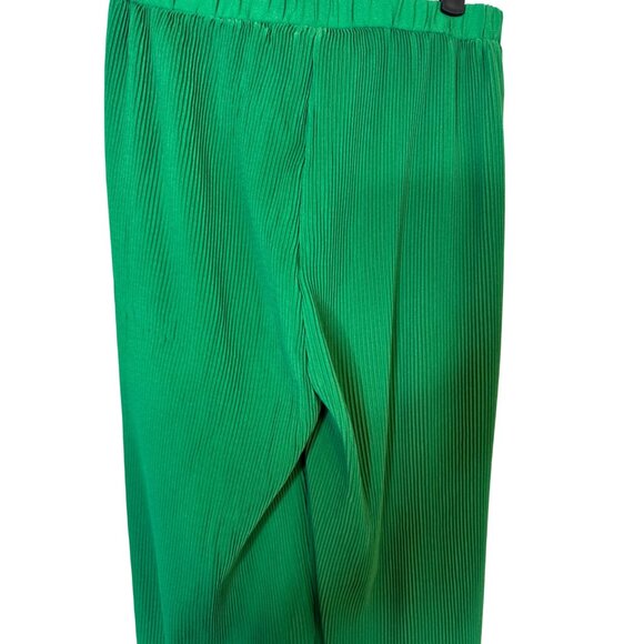 2/$30 NWT PrettyLittleThing Size 6 Green Pleated Trousers Polyester - Picture 11 of 16